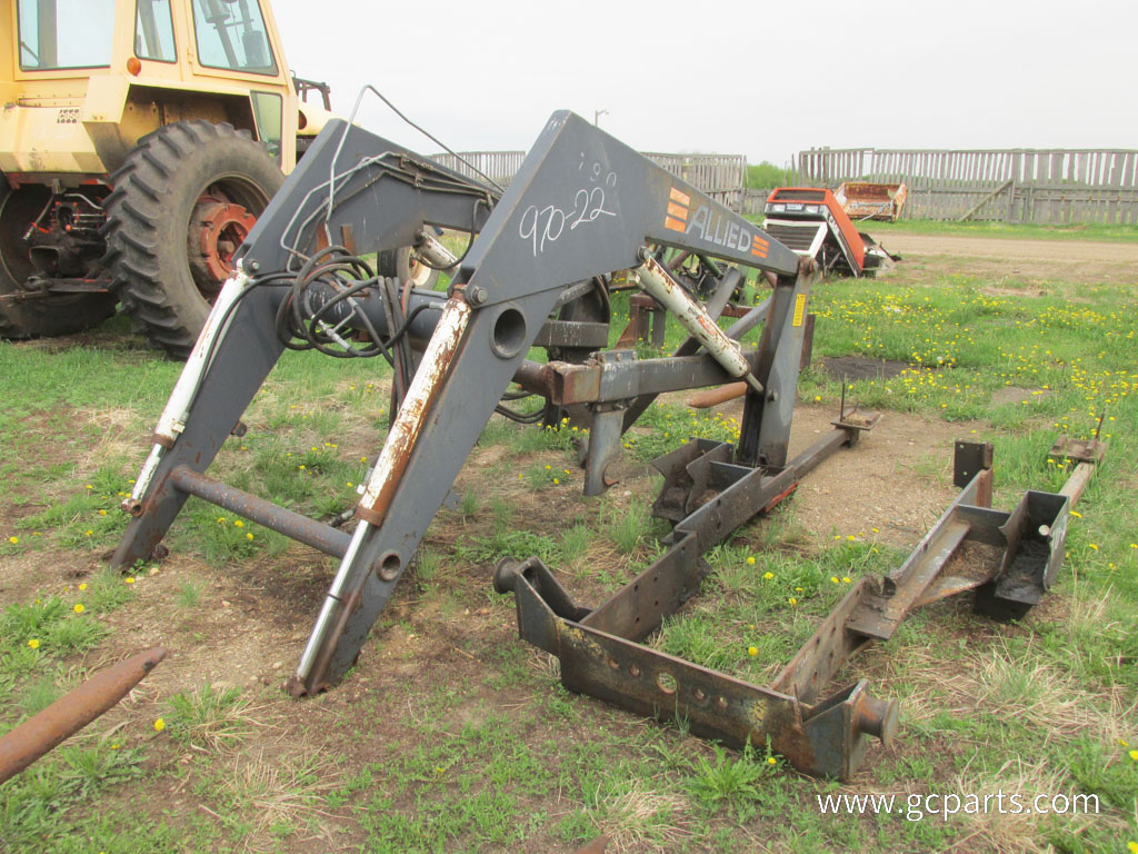 LOADER W/ BALE SPEAR